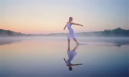 LongCat Video Text-to-Video motion 3